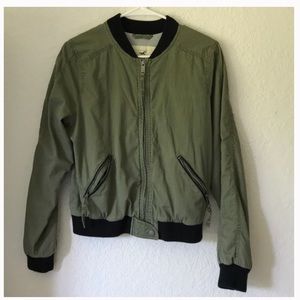 Hollister Olive Green Bomber Jacket. Size XS